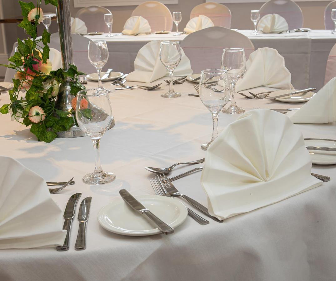 Hotel Crowwood And Alba Restaurant 3*