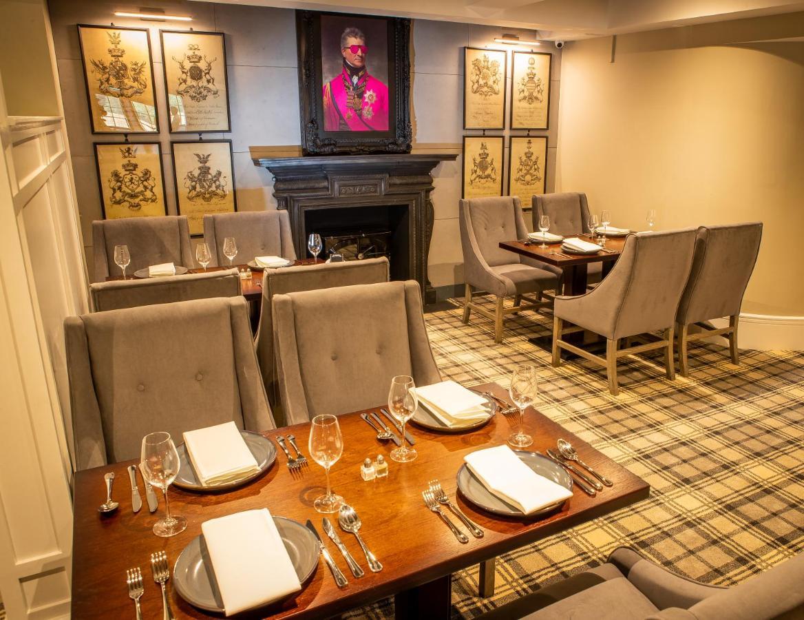 Crowwood And Alba Restaurant
