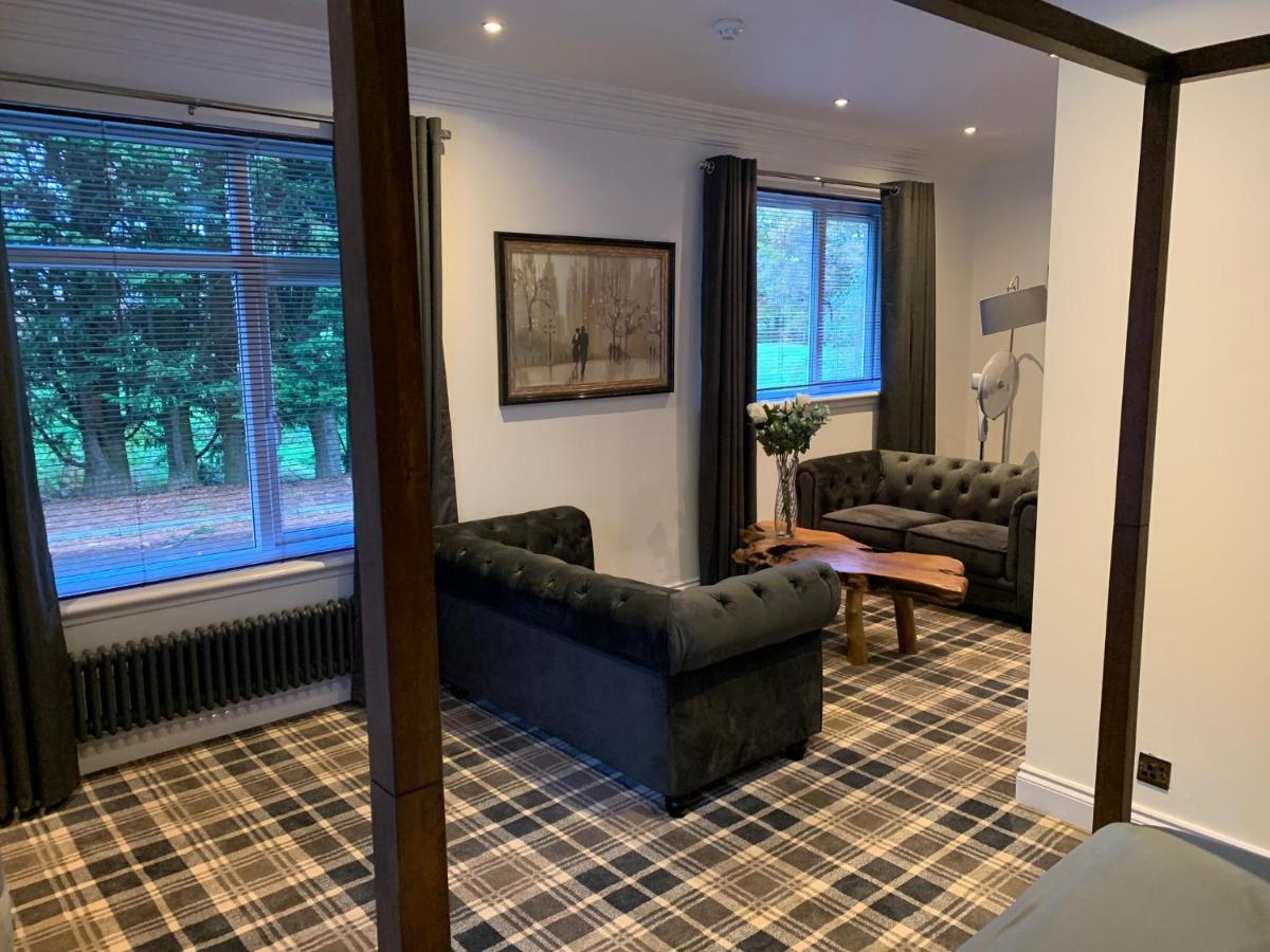 Crowwood And Alba Restaurant 3* Chryston