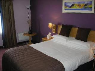 Crowwood And Alba Restaurant Hotel Chryston