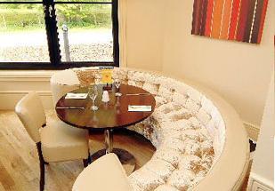 Crowwood And Alba Restaurant 3*