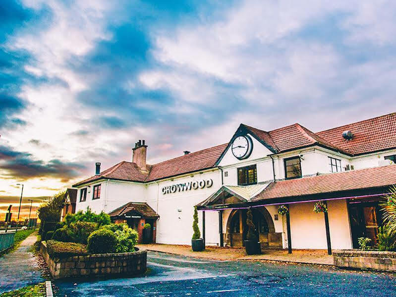 Crowwood And Alba Restaurant 3*